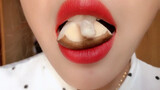 Guo ate raw mushrooms, potatoes, marshmallow mooncakes and apples.