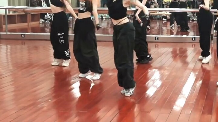 【MaxPower Street Dance Club of Zhejiang Media College】BADVILLAIN