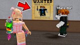 SPRAY PAINTING Players as WANTED in Roblox Murder Mystery 2!
