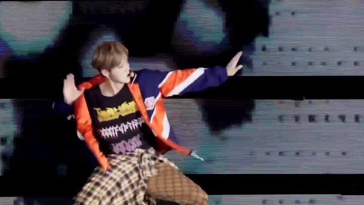 [Zhang Yixing dan Lu Han] Membandingkan panggung, jelas panggung siapa yang lebih baik!