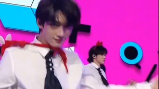 Ma Da Ge said: "Actually, we are twins, a boy and a girl." Xiao Ma's parents said: "It was quite sud