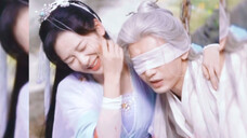 Giúp đỡ! Cô ấy đang cười! Anh sẵn sàng đi cùng cô! Không sao cả! Cúi đầu trước rồi nói sau!