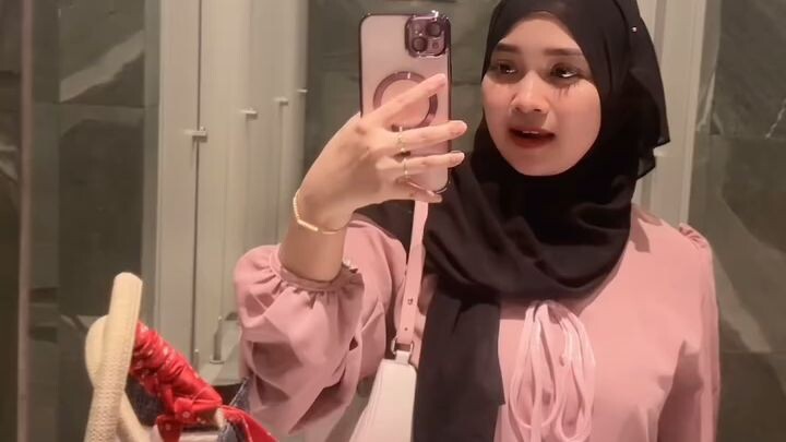 Siang berdoa, Malam berdosa🧖🏻