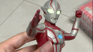Xplus Ultraman Mebius dalam negeri cukup bagus. Boneka ini kokoh, bukan boneka berkepala besar seper