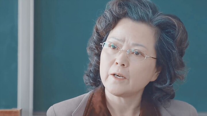 Chết tiệt! Tại sao NPC đã cứu tôi trong trò chơi lại trông giống mối tình đầu của tôi? ||Lưu Hạo Nhi