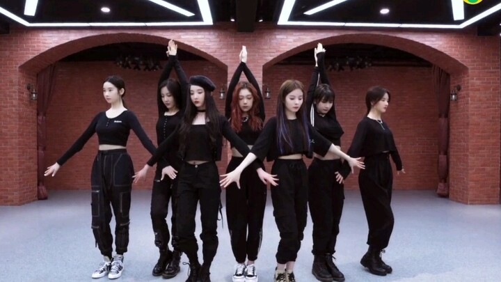 Hard Candy Girls 303 "BONBON GIRLS" full stage costume change