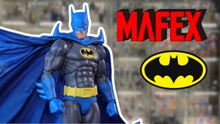 ¿MEJOR QUE BATMAN HUSH? MAFEX 215 Batman Knight Crusader Review en Español