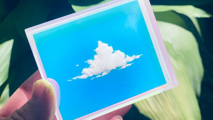 【Dip Glue】Clouds in the palm of your hand