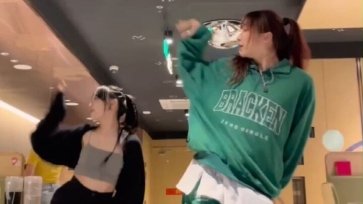 新女团New Jeans-Hype Boy社牛翻跳！