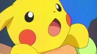 Pikachu merasa sangat bersalah karena menggigit Ash dan menjilati lukanya, dia lucu sekali!