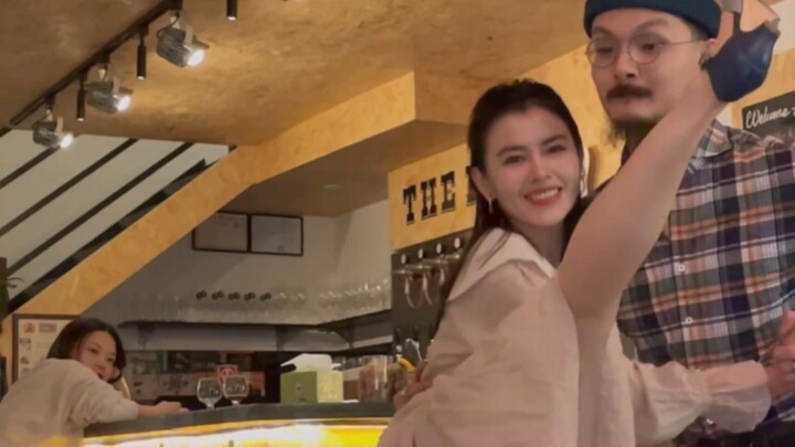 ชาร์ลสตันสำหรับสองคน | การเต้นรำแบบด้นสดในโรงเตี๊ยม