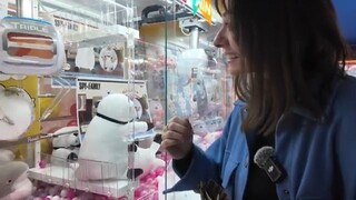 Claw Machine Battles in Akihabara_ Can We Beat Them_ Geek Out Japan