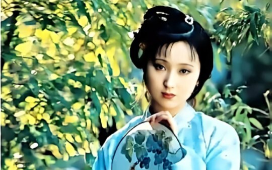Just look at her and you will understand how advanced the Chinese style is.
