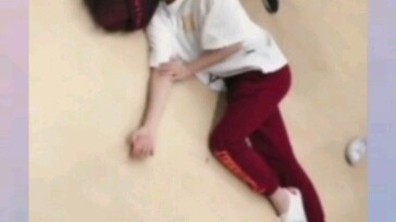 say the name SEVENTEEN! If the furry angel lies down again, she will become a real lying man! She li