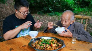 "ไก่ตุ๋นเห็ดหอม" เวอร์ชั่นเสฉวน กับเนื้อไก่หวาน ๆ สตูลข้น ๆ