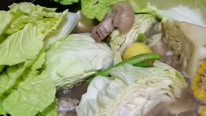 Who wants nilagang baboy😊