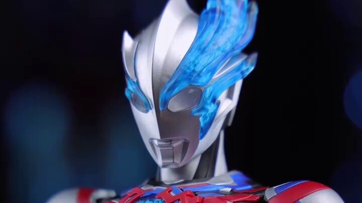 Immersive assembly of a dual-form Ultraman Blaze