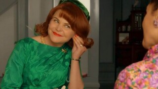 In episode 3 of "Desperate Housewives", she defeated her love rival in a green dress and was called 