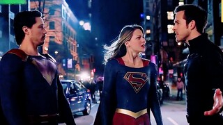 Những sinh vật có chiều cao phải lòng những sinh vật có chiều thấp và Supergirl cuối cùng cũng biết 