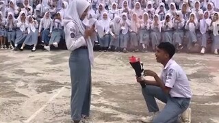 si cantik .milik si pemberani