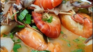 Tom Yum Goong & Famous Thai Delicious Food ต้มยำกุ้งน้ำข้น