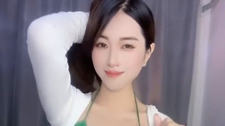 ถุงน่องเต้นร้อนแรง
