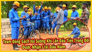 Đầu Năm Trở Lại Công Việc - Đội Đóng Gạch Bất Ngờ Khi Nhận Được Lixi Đầu Năm Theo Phong Tục Việt Nam