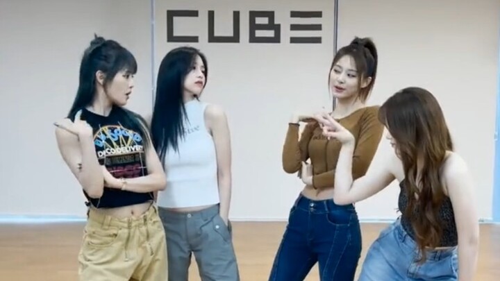 Twice và G(I)-DLE hợp tác biểu diễn "Queen Card" #Chu Tử Du #Diệp Thư Hoa #Minjingnan #MINNIE #queen
