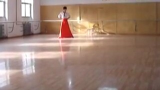 [Tan Jianci/North Dance High School] การเต้นรำสู้วัวกระทิงระดับตำราอายุ 16 ปี