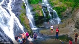 时光荏苒，岁月有序。一路风雨，一路阳光。一路风景，一路花香。时光最是留不住，那就欢迎欣然而来的每一天。