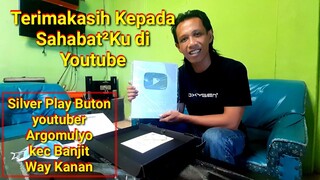 Unboxing silver play buton youtuber way kanan Philipus heri susanto