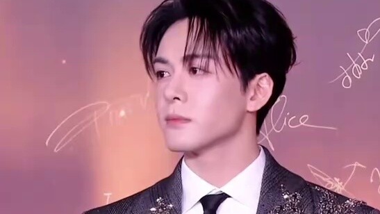 คุณจะให้คะแนนการแสดงบนพรมแดงที่ยอดเยี่ยมแค่ไหน?