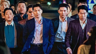 The mafia didn't know the new guy was a cop in disguise to bust them