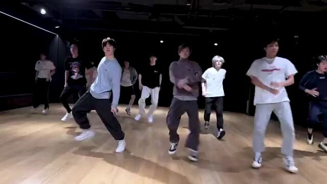 Treasure Hello Dance Practice