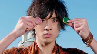 A comparison of Kamen Rider OOO Eiji's transformations in different periods