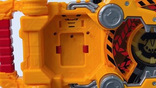 รสชาติที่คุ้นเคยยังคงเดิม..Kamen Rider Geats DX Powerful Builder & Gigant Upgrade Buckle