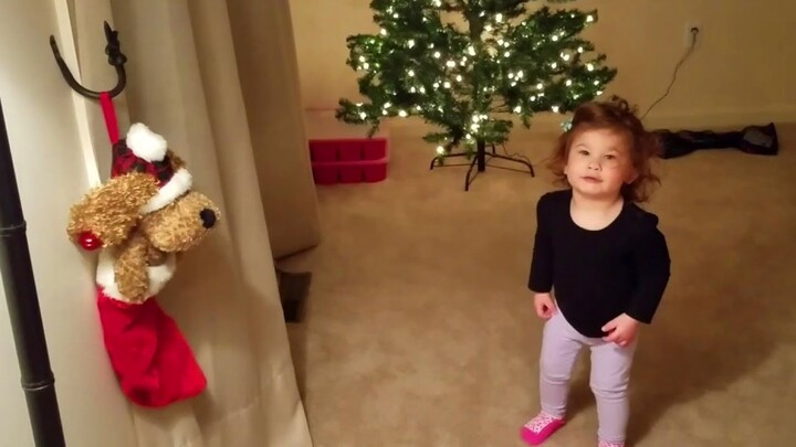Funny Baby Sing and Dance Jingle Bells 👼🎅🎁🦌🧦🎄 Cute Baby on Christmas Day Video Compilation