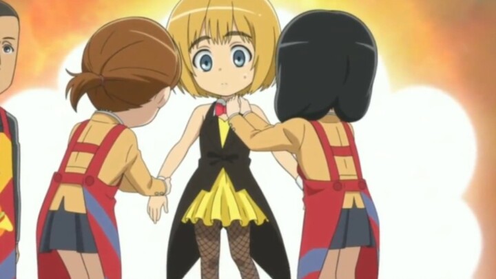 Armin kecanduan crossdressing kan?