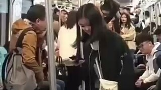 你得先这样然后再这样 哈哈哈哈哈 原版带字幕