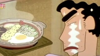 [Crayon Shin-chan] Hiroshi berkeringat setelah makan mie hot pot dengan udang tempura yang baru digo