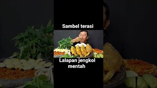 LALAPAN MENTAH IKAN GORENG SAMBEL TERASI