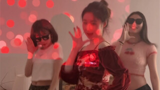 人生建议：不要尝试穿红秋裤跳jisoo的《Flower》
