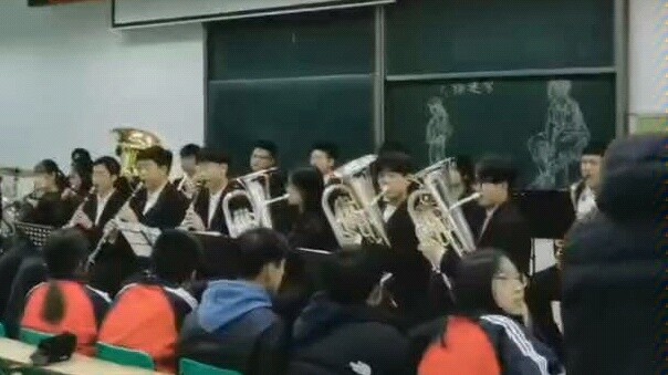 Luoyang No. 9 Middle School students ensemble "Red Lotus" rehearsal video