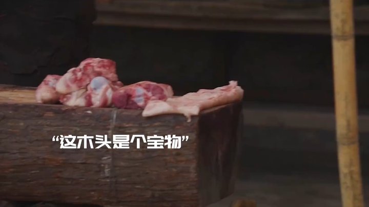 这种木板上的猪肉你们还敢吃吗