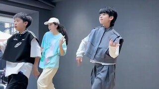 Lin Ziye, who played Pei Zhi's childhood in "The Genius Basic Law", can actually dance? ? ? ! ! ! ! 