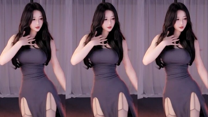 Bad Kongkong siaran langsung rok hot mom