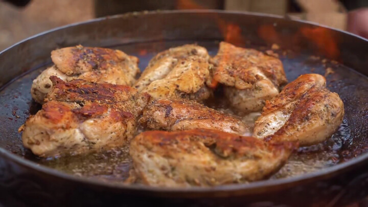 [Makanan Barat Rusia] Steak Ayam Goreng yang Lembut!