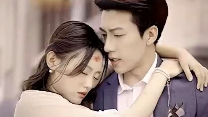 หลังจากที่เธอหย่ากับคนที่นอกใจเธอเธอก็กลายเป็นลูกสาวของชายที่ร่ำรวยที่สุดทำให้เข