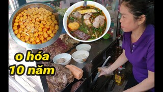 Bún bò O Hóa nứt tiếng khu Thanh Đa hơn 10 năm cực đông khách