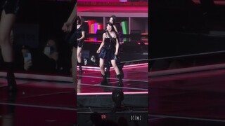 230211 아이브 (IVE) - OMG @ IVE THE FIRST FAN CONCERT (The Prom Queens), Olympic Hall [Fancam 4K 60p]